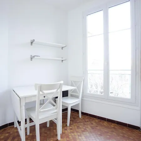Pleasant Flat In The 15th District Of Appartamento