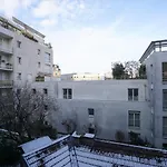 Pleasant Flat In The 15Th District Of Paris